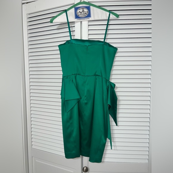 WORN ONCE - MAX AND CLEO Womens Emerald Strapless Satin Peplum Cocktail Dress - Picture 4 of 10